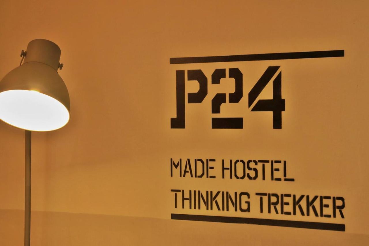 P24 At Kaset Hotell Bangkok Exteriör bild